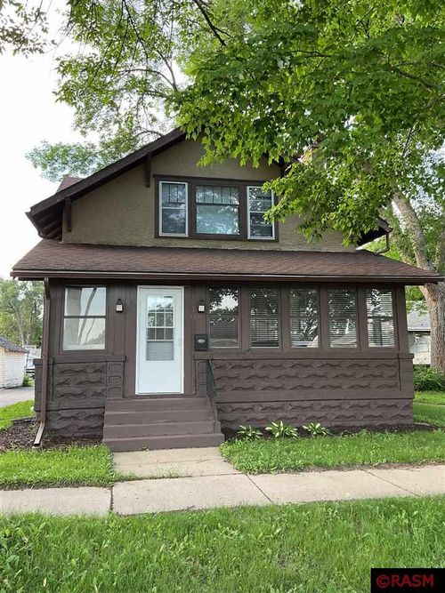 240 W Wheeler Ave, North Mankato, MN, 56003-3733 | Card Image