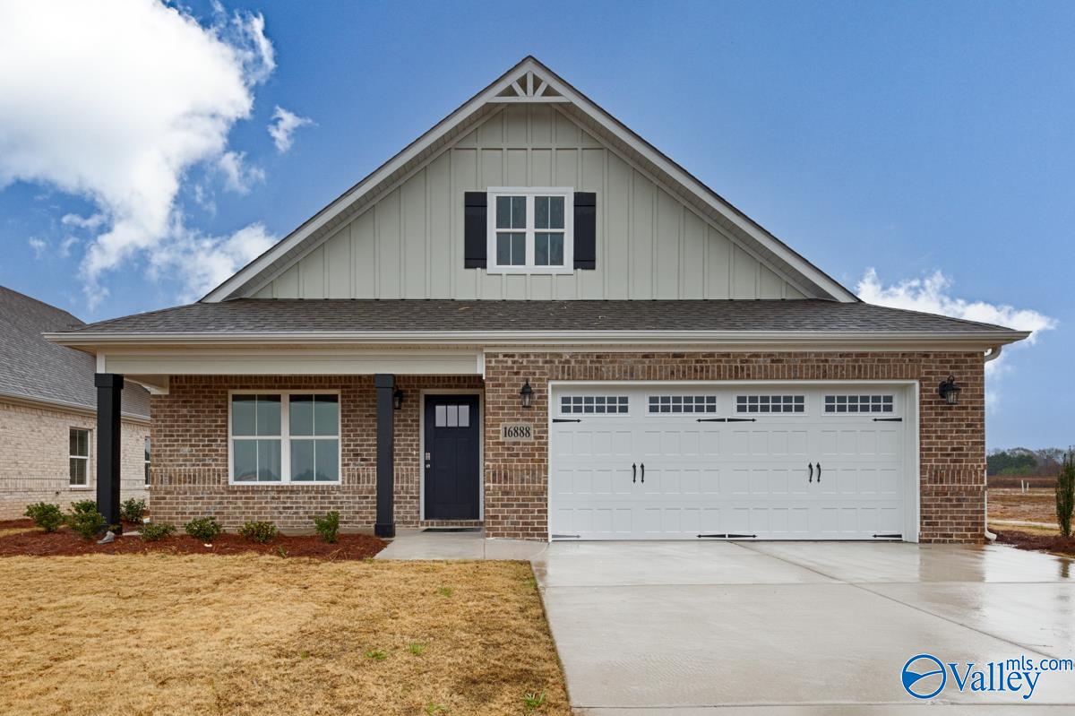 Orleans Dr, Athens, AL 35611