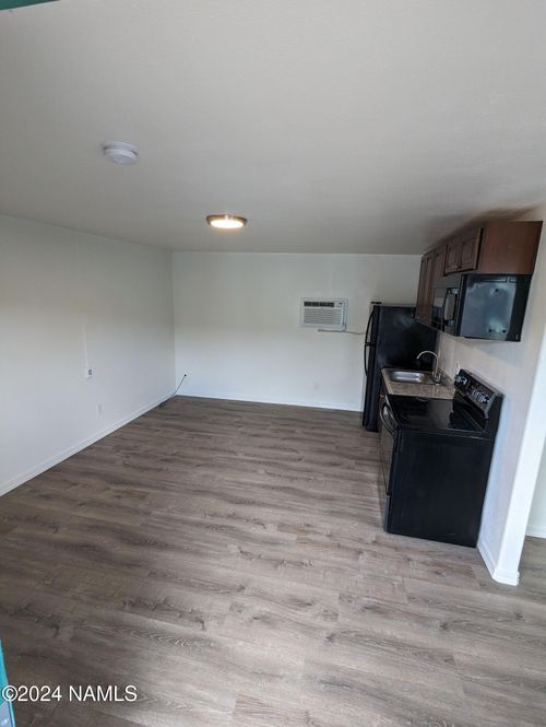 9-912 W 2nd St, Winslow, AZ, 86047 | Card Image