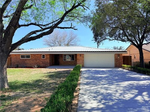 411 E Austin Ave, Alamo, TX, 78516-2639 | Card Image