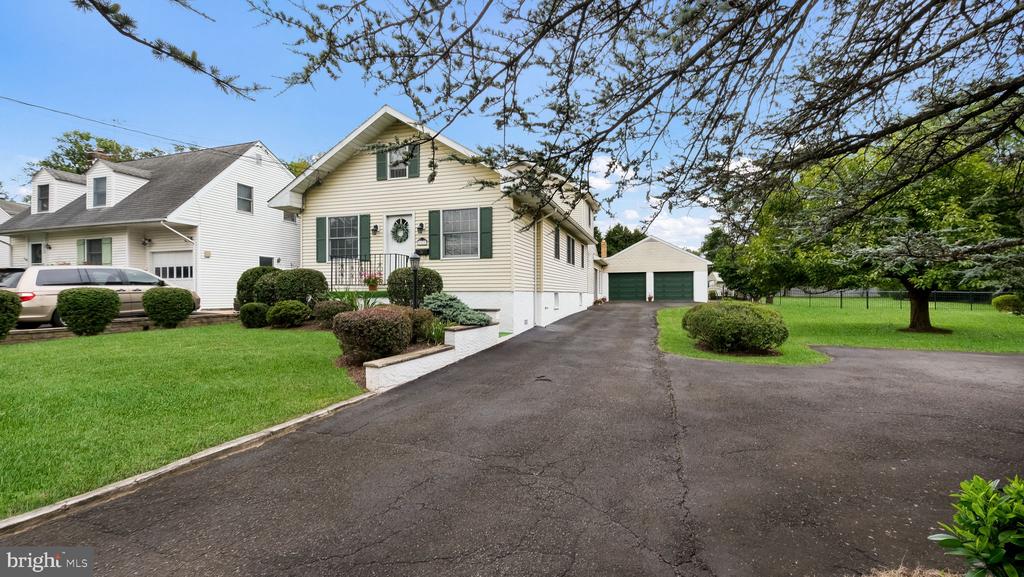 Crooked Billet Rd, Hatboro, PA 19040