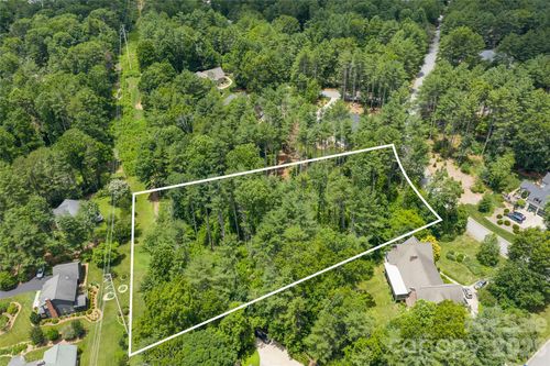 4 Dunnwoody Dr, Arden, NC, 28704-9587 | Card Image