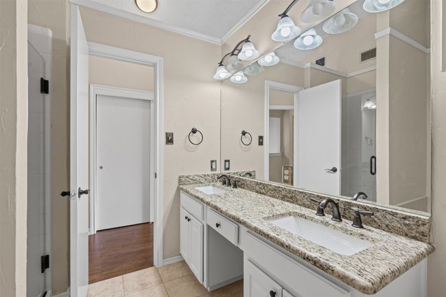 1404 Ranchview Ct, House other with 3 bedrooms, 3 bathrooms and null parking in Carrollton TX | Image 24