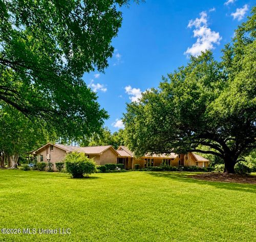 152 Brooksberg Dr, Magee, MS, 39111-6000 | Card Image