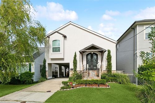 889 Pontalba St, New Orleans, LA, 70124-2761 | Card Image