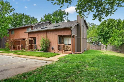 unit-101-1530 N Smith Cir, Wichita, KS, 67212-5504 | Card Image