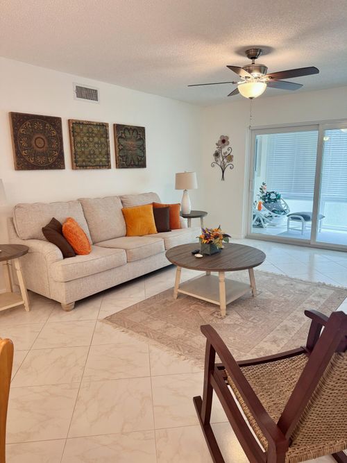 8-6-2950 Se Ocean Blvd, Stuart, FL, 34996-3542 | Card Image