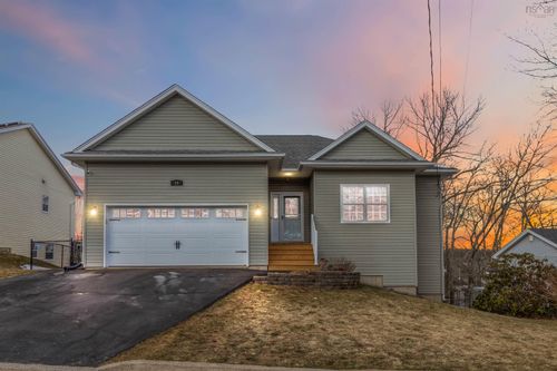 29 Baker Dr, Middle Sackville, NS, B4E1V2 | Card Image