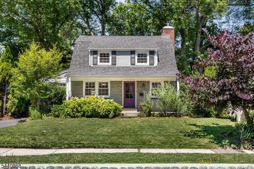 20 College Ave, Montclair, NJ, 07043-1604 | Card Image