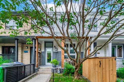 145 Claremont St, Toronto, ON, M6J2M7 | Card Image