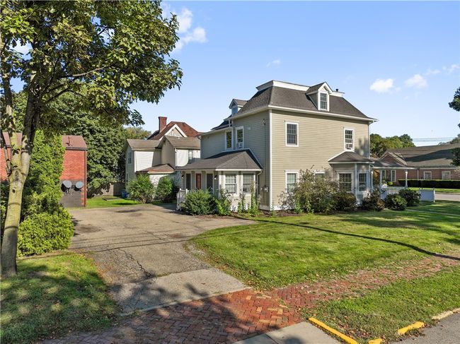 Side and back of property with 6 off-street parking spaces | Image 37