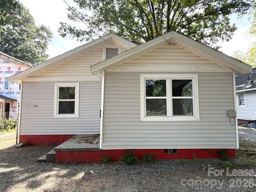 207 Bradford Dr, Charlotte, NC, 28208-2012 | Card Image
