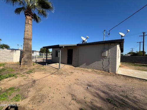 7701 W Crittenden Ln, Phoenix, AZ, 85033-4205 | Card Image