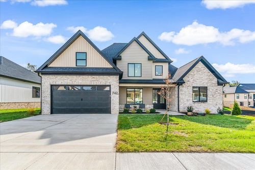 742 Azalea Ln, Versailles, KY, 40383-8312 | Card Image