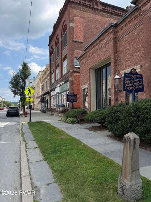 203-742 Main St, Honesdale, PA, 18431-1855 | Card Image