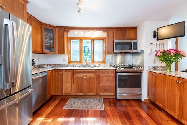 10 Cranton Ave, House other with 3 bedrooms, 3 bathrooms and 4 parking in Groveland MA | Image 9
