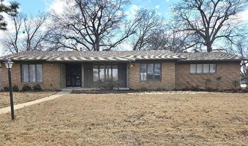 6008 56th Pl, Tulsa, OK, 74135-8109 | Card Image
