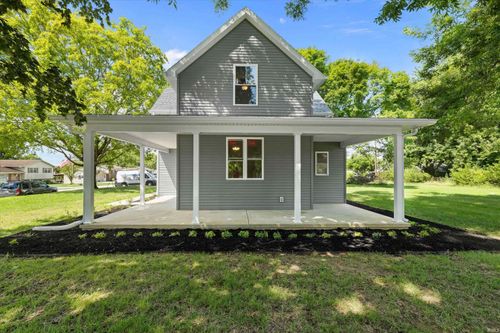8522 Windsor Dr, Newburgh, IN, 47630-9411 | Card Image