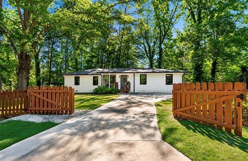 1558 Alverado Way, Decatur, GA, 30032-2915 | Card Image