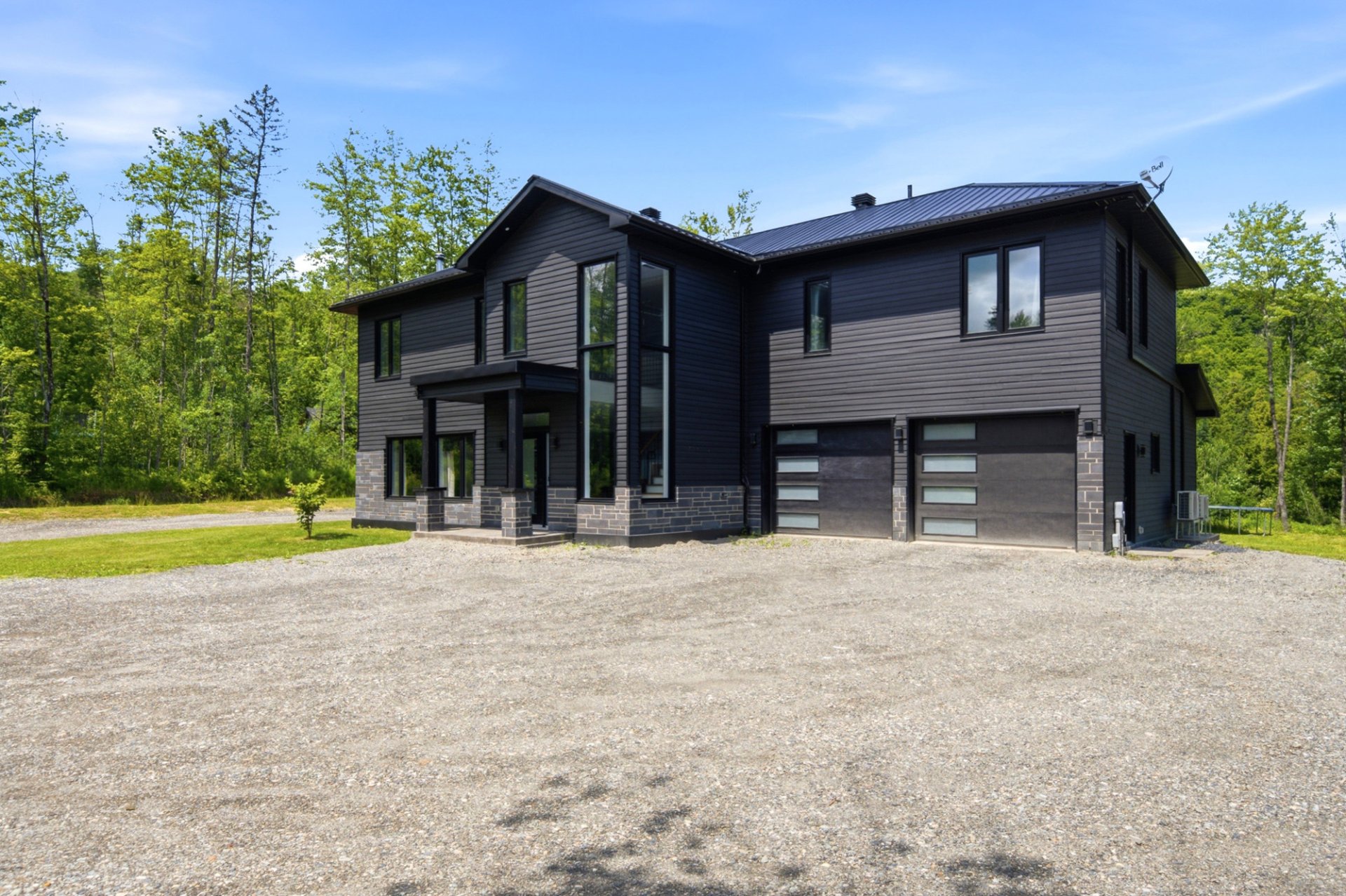 Residential in Sainte-Catherine-de-Hatley 5