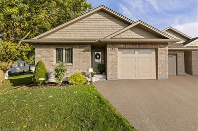 273 Mccourt Pl, House other with 2 bedrooms, 1 bathrooms and 3 parking in Atwood ON | Image 1