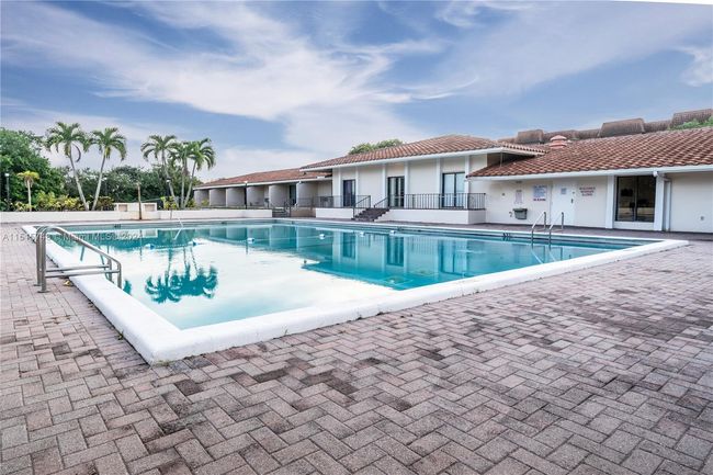 APT-914 - 4174 Inverrary Dr, Condo with 2 bedrooms, 2 bathrooms and null parking in Lauderhill FL | Image 39