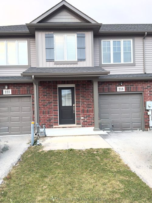 218 Heron St, Welland, ON, L3C0G7 | Card Image