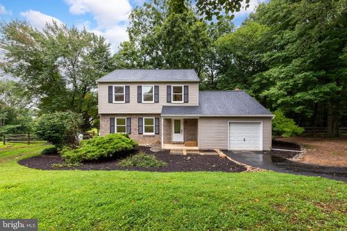 2067 Fawn Ln, COATESVILLE, PA, 19320-4736 | Card Image