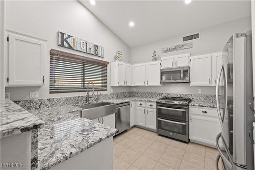 1405 Bugle Boy Dr, Henderson, NV, 89014-6098 | Card Image