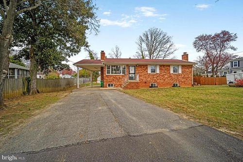 5006 Mathilda Ln, SUITLAND, MD, 20746-2100 | Card Image