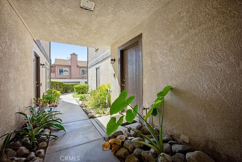 e-1814 N Vineyard Ave, Ontario, CA, 91764-1259 | Card Image