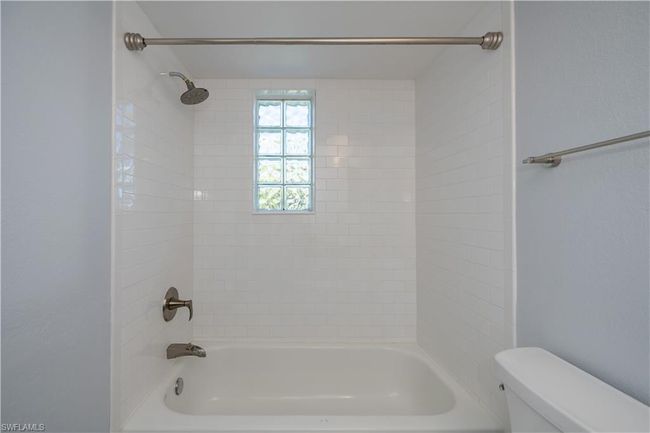 104 - 1051 Forrest Nelson Blvd, Condo with 2 bedrooms, 2 bathrooms and null parking in PORT CHARLOTTE FL | Image 10
