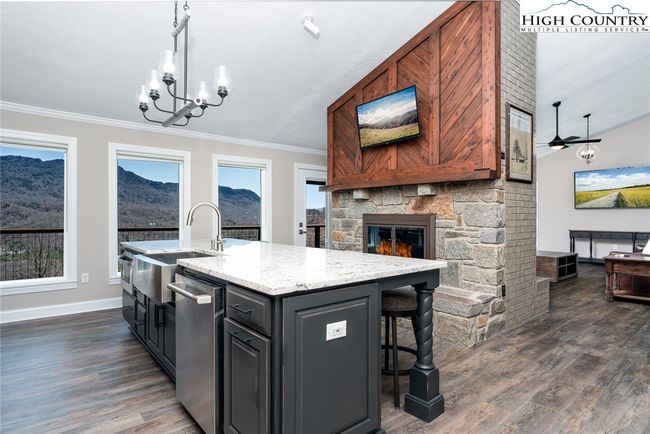 150 Squirrel Corn Ln, House other with 3 bedrooms, 3 bathrooms and null parking in Sugar Mountain NC | Image 10