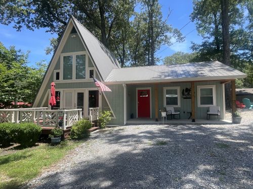 65 White Dr, Springville, TN, 38256-4392 | Card Image
