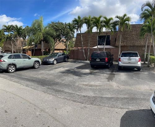 6130-6130 Nw 54th Ln, Tamarac, FL, 33319-2453 | Card Image