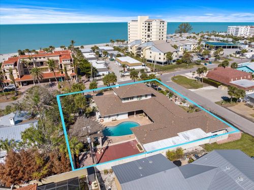 715 Golden Beach Blvd, VENICE, FL, 34285-3330 | Card Image