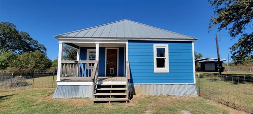 394 Easley Rd, Smithville, TX, 78957-2275 | Card Image