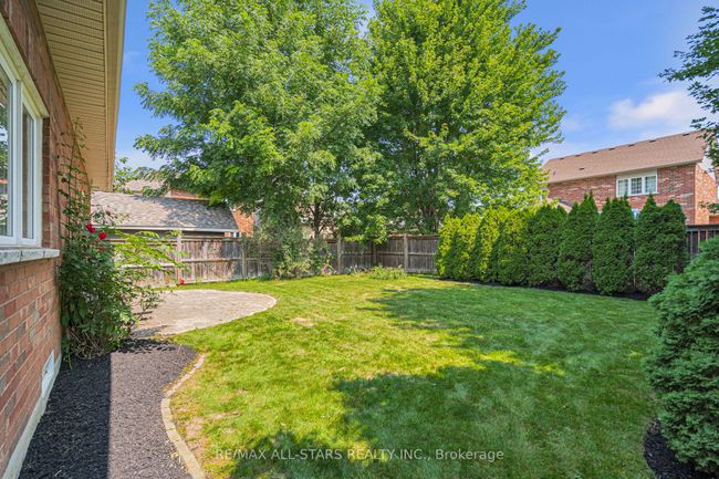 1 Caseton Cres, House other with 2 bedrooms, 3 bathrooms and 4 parking in Uxbridge ON | Image 37