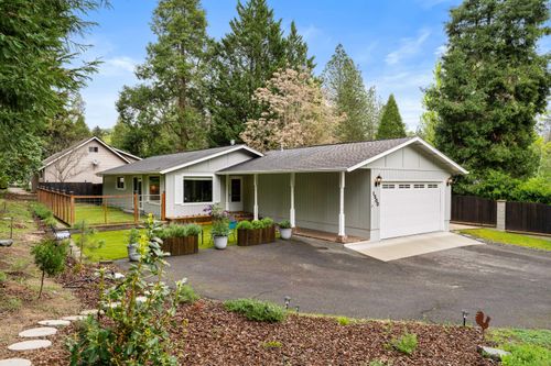 1500 Nw B St, Grants Pass, OR, 97526-1124 | Card Image