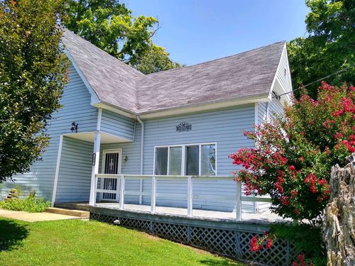 125 Central Hill Rd, Grantsburg, IL, 62943-2033 | Card Image