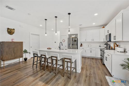 711 Nancy Olivia Cir, Killeen, TX, 76542-7107 | Card Image