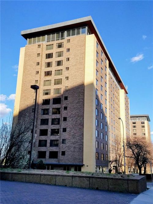 4a-600 E 8th # 4a Street, Kansas City, MO, 64106 | Card Image