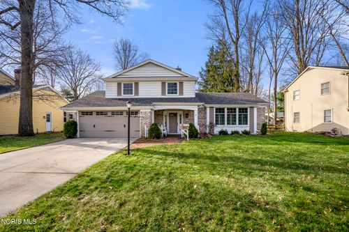 6913 Fredericksburg Dr, Sylvania, OH, 43560 | Card Image