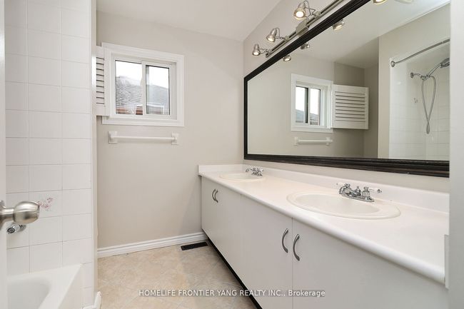 8 Wigston Crt, House other with 5 bedrooms, 3 bathrooms and 4 parking in Whitby ON | Image 33