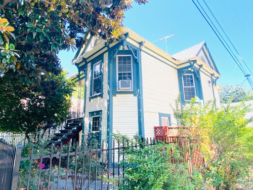 2016 9th Street, Sacramento, CA, 95818 | Card Image