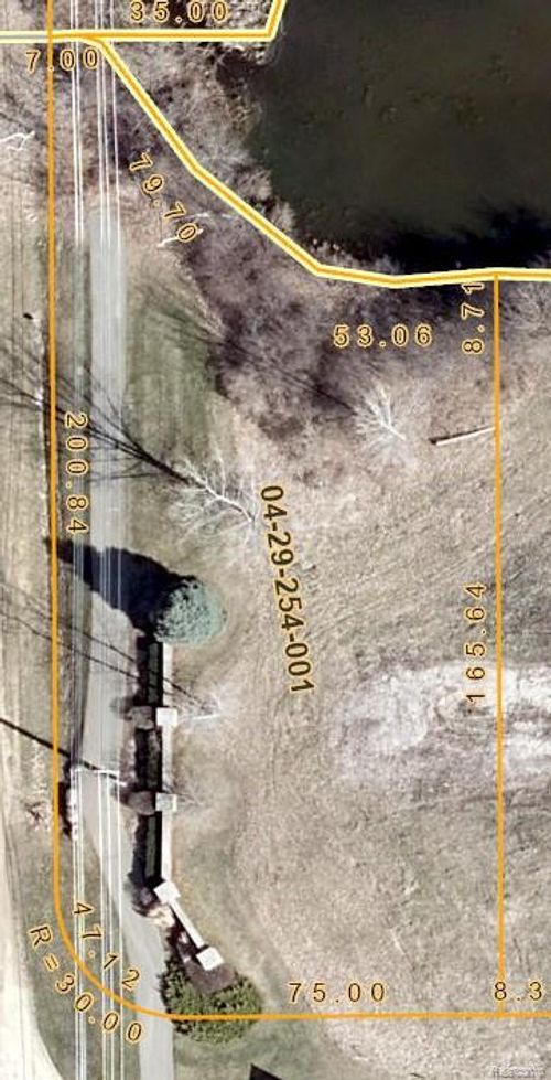 1974 Sandy Shores Dr, Oxford, MI, 48371-4354 | Card Image