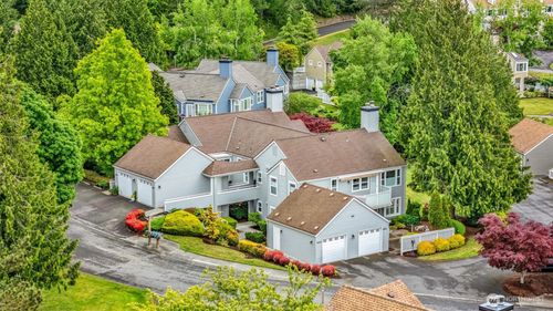 1181-22451 Se 42nd Ter, Issaquah, WA, 98029-7228 | Card Image
