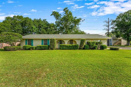 742 Granger St, Jennings, LA, 70546-6239 | Card Image