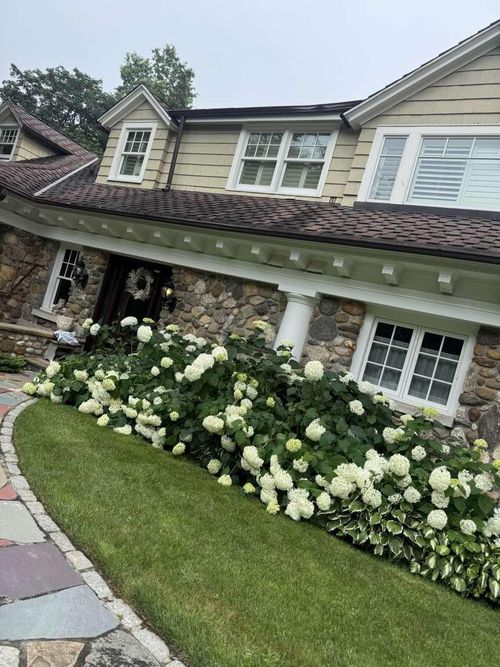 1058-1054 Plandome Rd, Manhasset, NY, 11030-1033 | Card Image