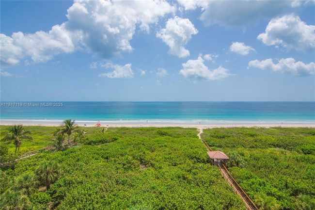 APT-7C - 3000 N Highway A1a, Condo with 3 bedrooms, 3 bathrooms and null parking in Hutchinson Island FL | Image 38